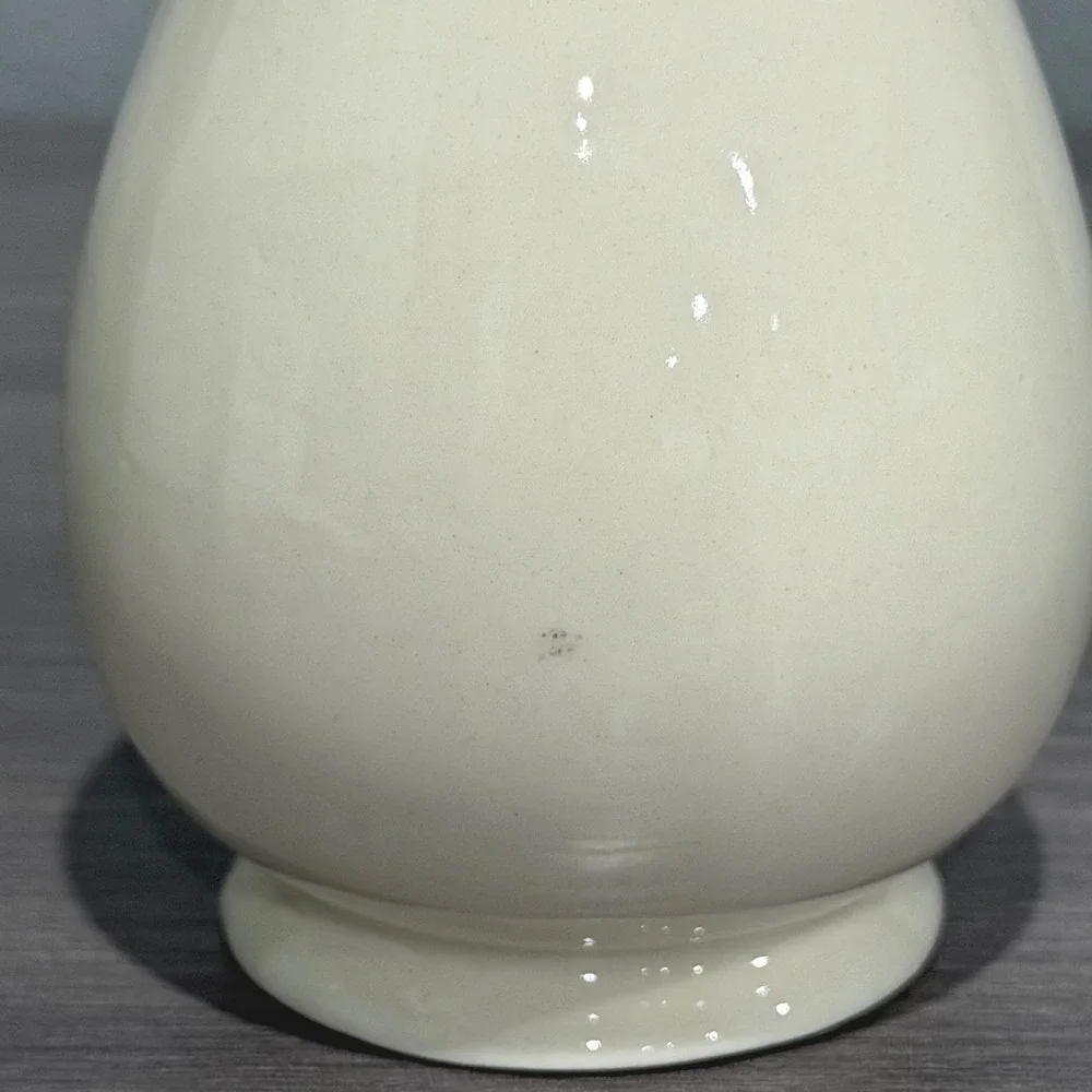 Royal Heritage Cameo Ribbon Vase Ivory Porcelain Floral Gold Trim 6